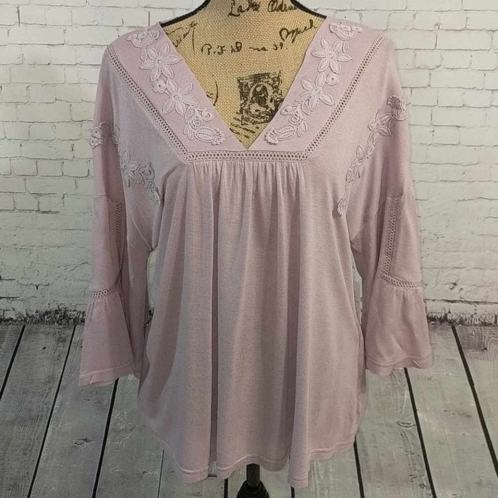 Hint of Mint Lavender Lace 3/4 Blouse